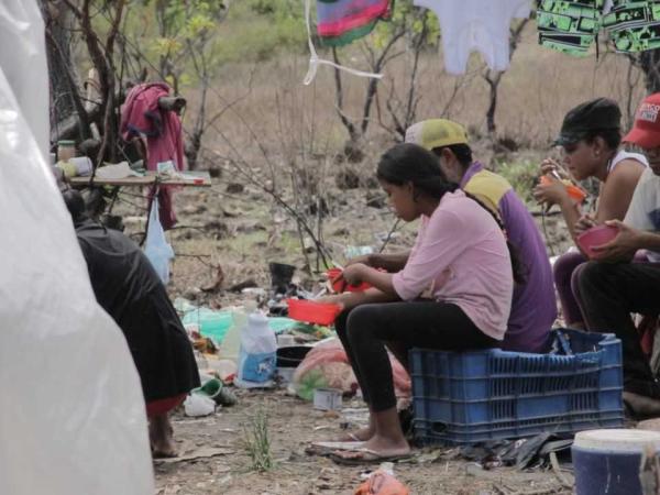 Almost 13 million Colombians eat two or fewer times a day