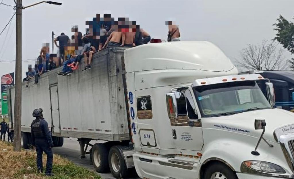 Almost 300 migrants, including 19 Nicaraguans, are abandoned in the box of a trailer in Mexico