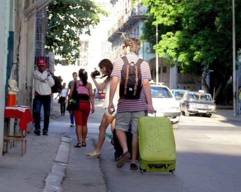 VAYK, Empresa, Cuba, Turistas en La Habana, Cuba