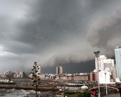 An extratropical cyclone will affect the coast of the Province of Buenos Aires this Sunday
