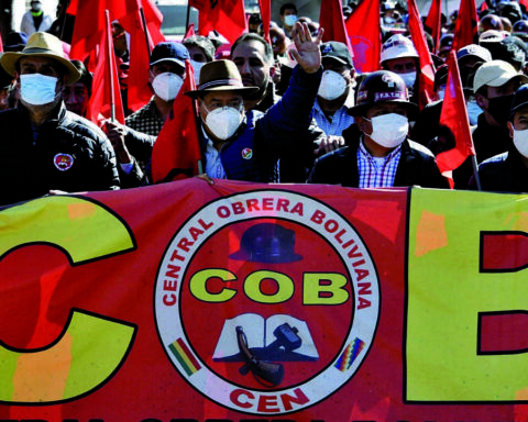 Arce gives free hours for birthdays and extends benefits to go out on commission