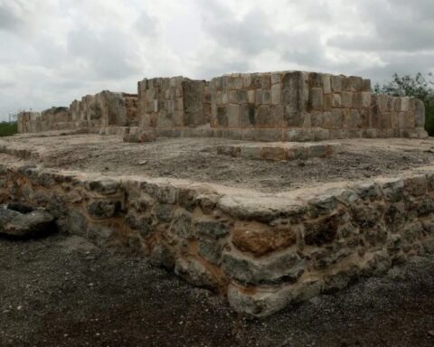 Archaeologists discover ancient Mayan city in a construction