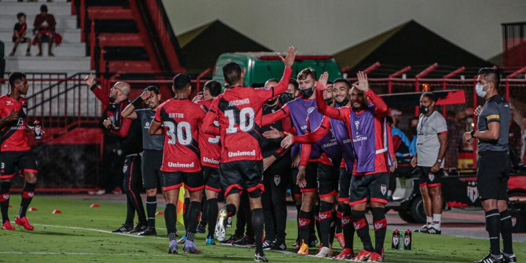 Atlético-GO wins in the Sudamericana with a goal from Jorginho