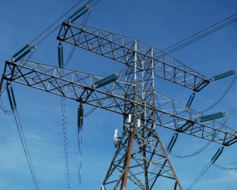 Autoridades anuncian suministro energía comenzará a mejorar desde esta tarde con entrada de 410 megavatios
