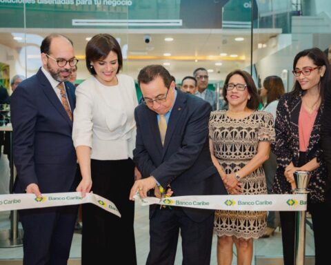 Banco Caribe inaugura nueva sucursal en Ágora Mall