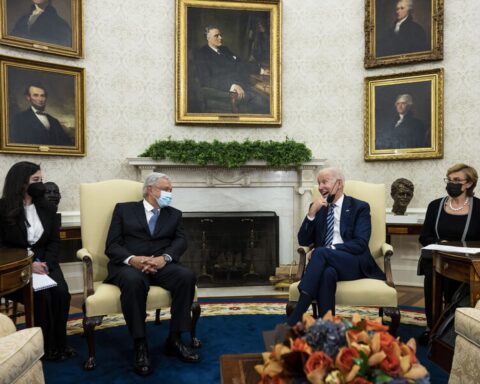 El presidente mexicano, Andrés Manuel López Obrador, a la izquierda, reunido con su homólogo estadounidense Joe Biden, en noviembre pasado en la Casa Blanca. Foto: Pool / AP / Archivo.