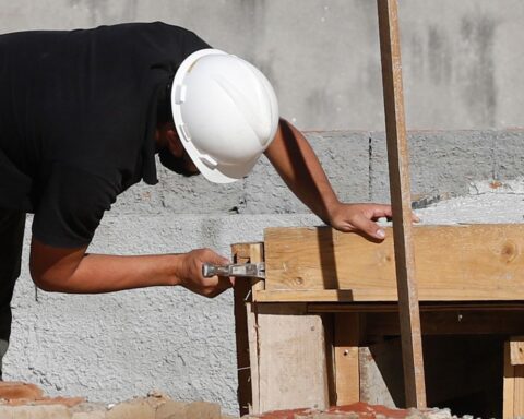 CNI: number of employees in civil construction remains stable in April
