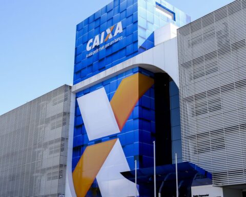 Caixa pays installment of the Aid Brazil for Beneficiaries NIS final 4