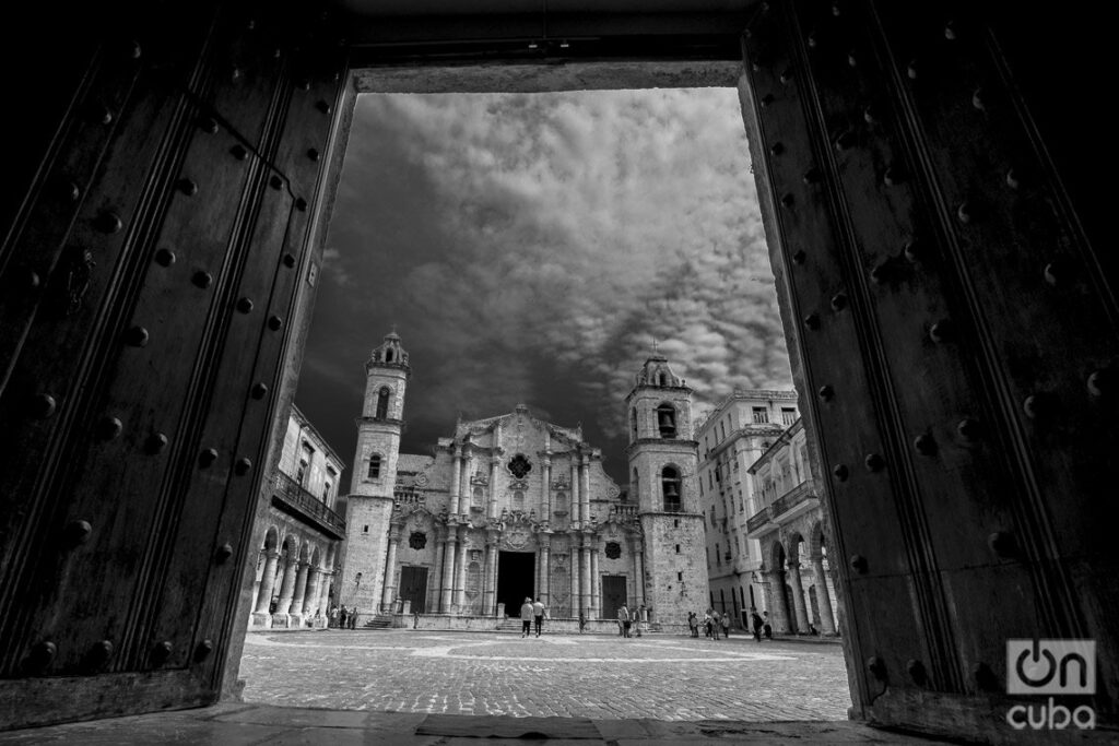 Santísima Metropolitana Iglesia Catedral de La Habana. Foto: Otmaro Rodríguez.