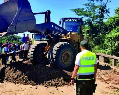 Chimoré lifts his blockade;  paved road guarantee