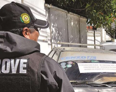 Cochabamba: Police accuse the commander's brother, who is head of Diprove, of ordering improper charges and the Command demands an official complaint