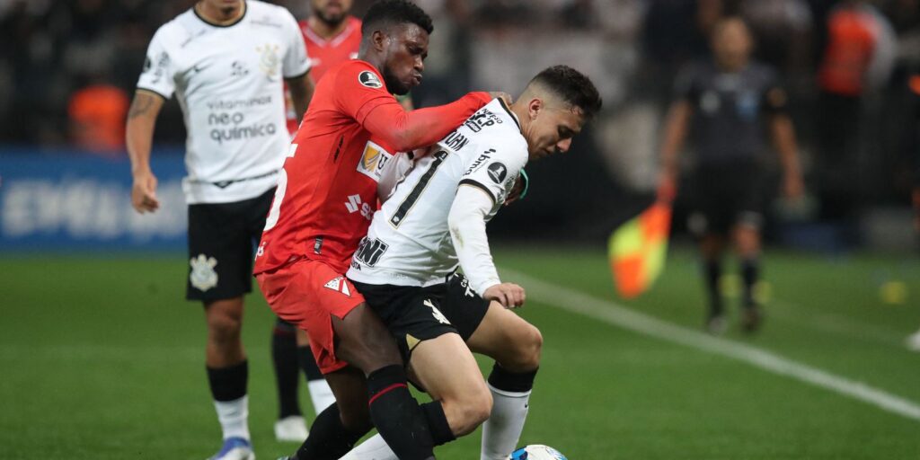 Corinthians draw in Itaquera to advance in Libertadores