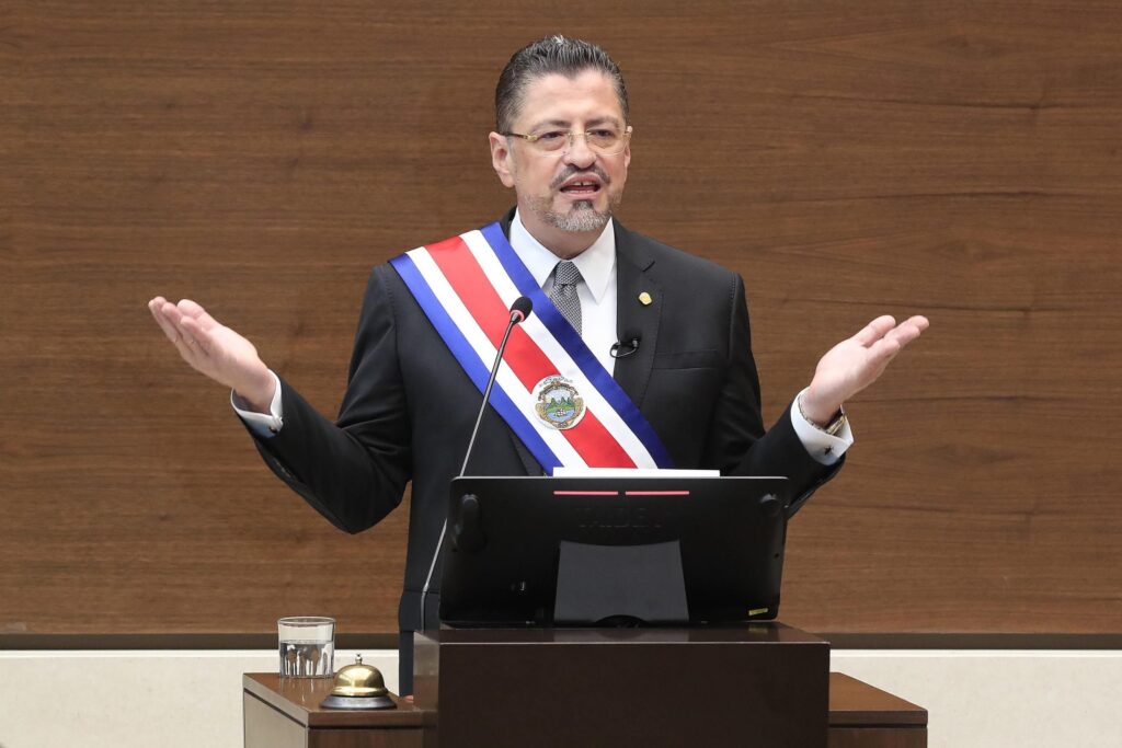 Rodrigo Chaves anunció este jueves la rescisión del memorando. Foto: elfinancierocr.com/