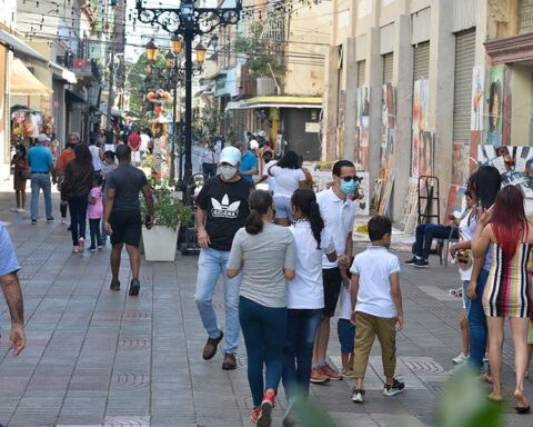 Covid RD: solo un paciente en UCI y 492 casos activos