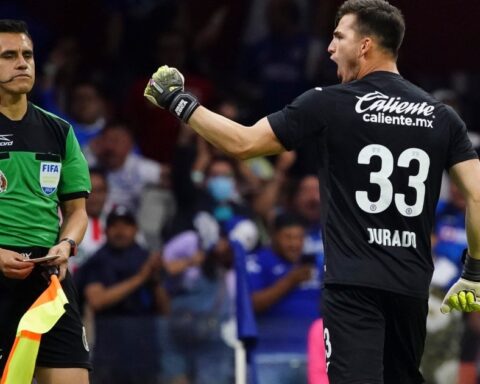 Cruz Azul returns to the league with drama and Jury graduation