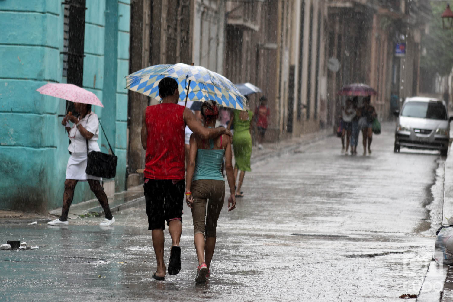Lluvia en La Habana. Foto: Otmaro Rodríguez.