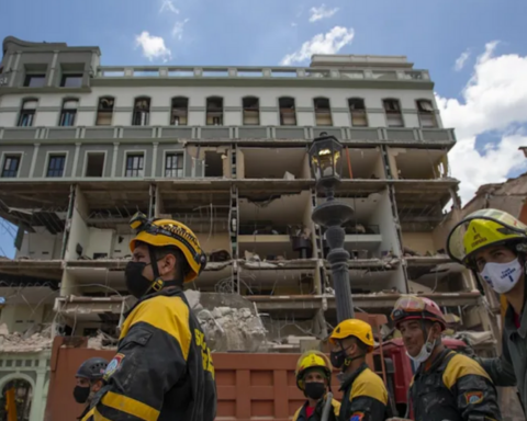 Cuban rescue teams find four more bodies at the Saratoga hotel