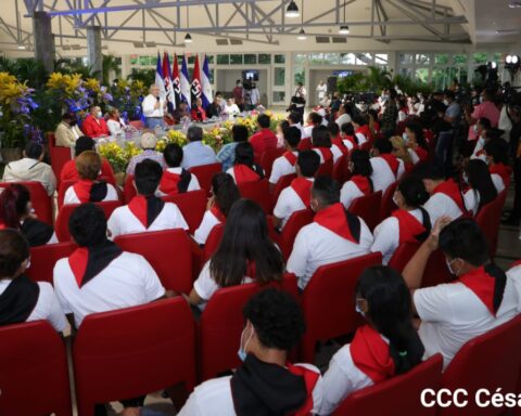 Daniel Ortega assures that his FSLN "is remaining" in the hands of young people