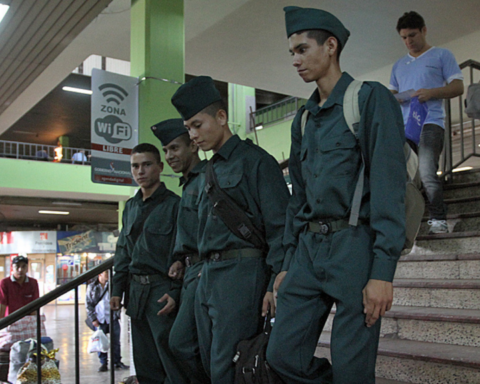 Deputies approve law so that young people who do not do the SMO pay fines of G. 400 thousand