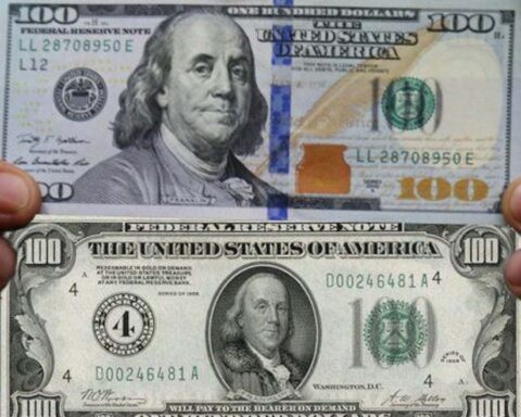 Dollar today: how much is the foreign currency trading for this Sunday, May 1