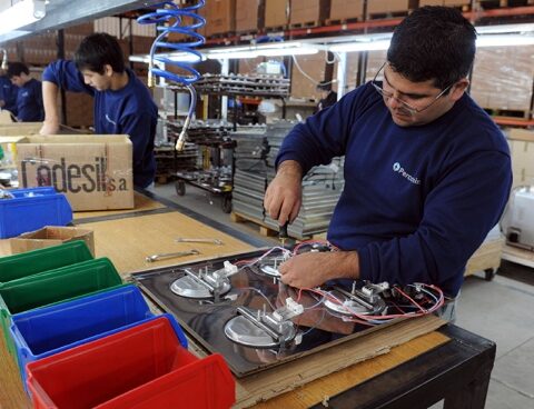 Economic activity registered a rise of 4.8% in March