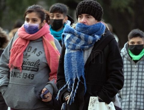 Esquel with -8.3 degrees and Malargüe with -5.8 degrees are the coldest cities in the country
