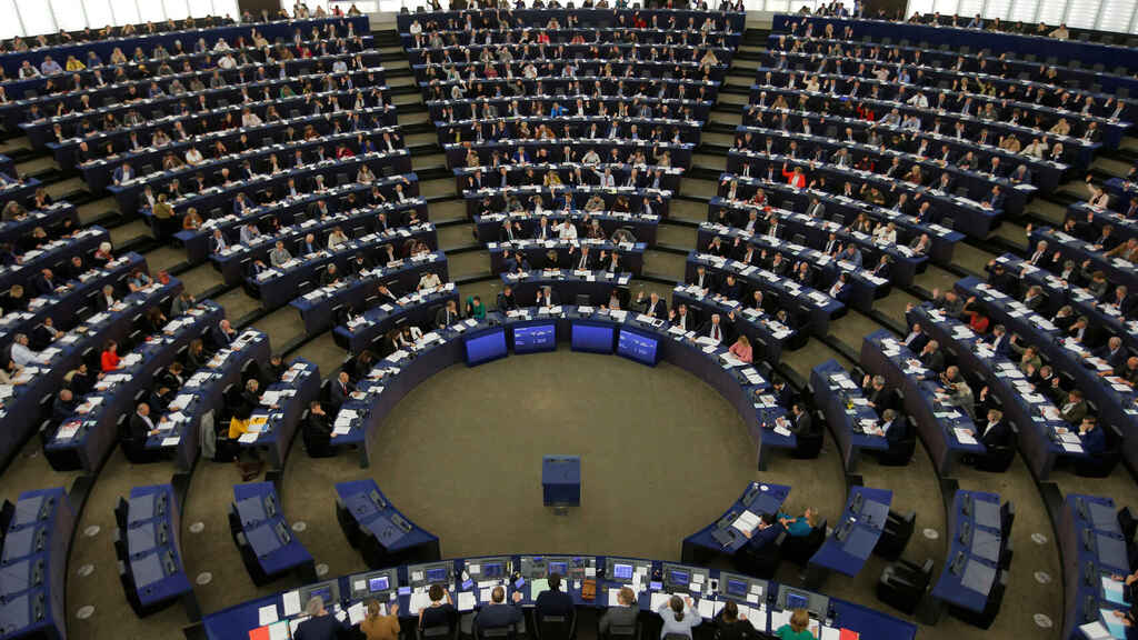 European Parliament supports political dialogue in the country