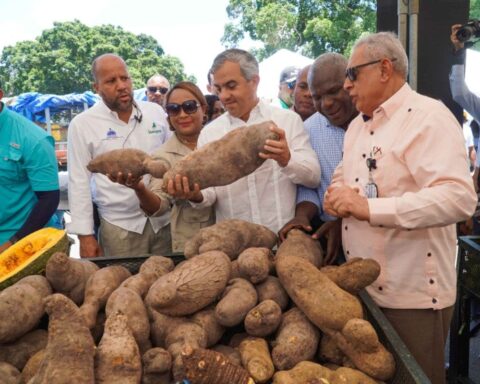 Inicia feria “Inespre Está de Madre” en San Pedro de Macorís