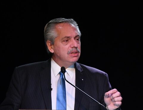 Fernández opens the International Meeting for Housing, the Environment and Popular Habitat