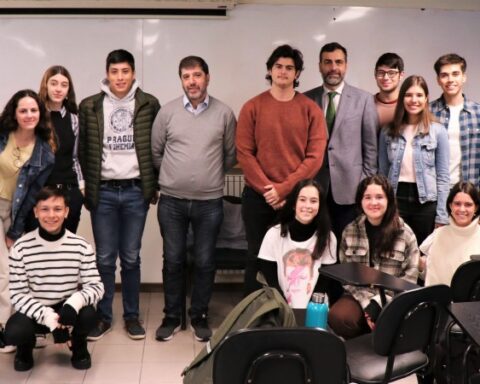Fernando Pereira en la Universidad de Montevideo. Foto: Twitter / UM