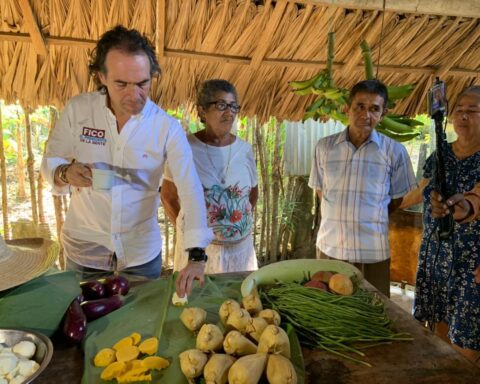 'Fico' presented the 'Revolution of the Countryside' to the peasants of Córdoba