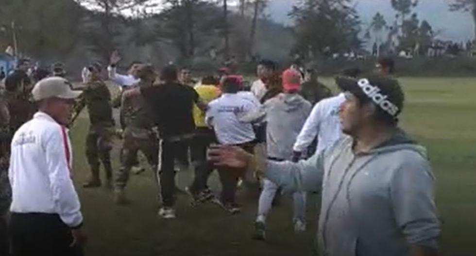 Fight in Copa Peru: Mob beats referee in Huancavelica