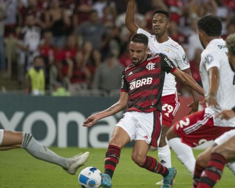 Flamengo does not convince, but triumphs in Libertadores