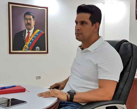 Former mayor of Guanta who fled accused of corruption turned himself in to US justice