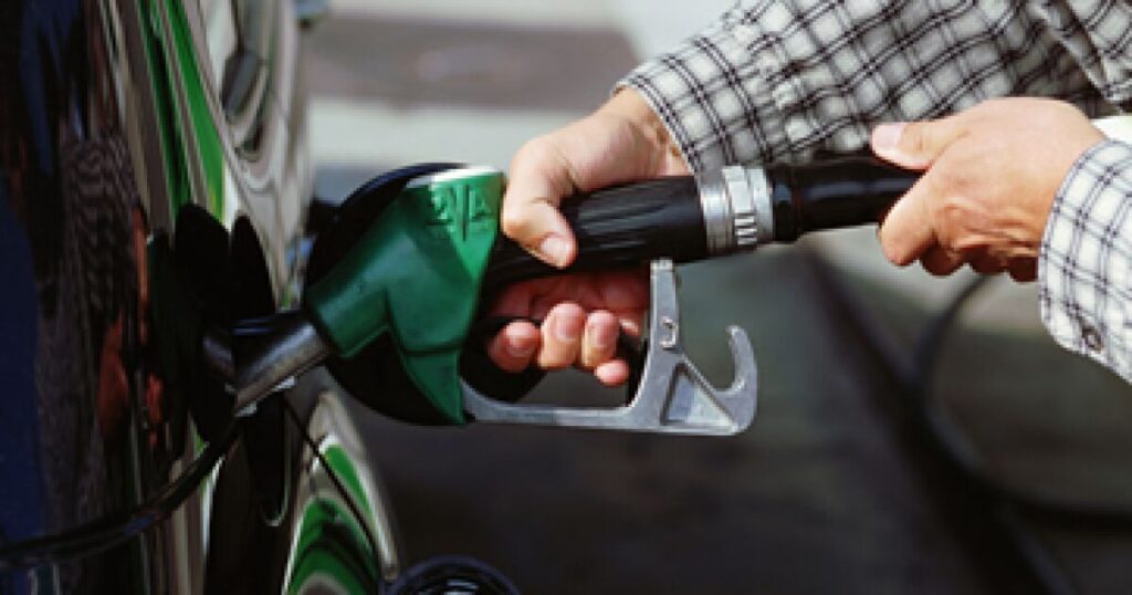 Gasoline and diesel enjoy one more week without IEPS tax