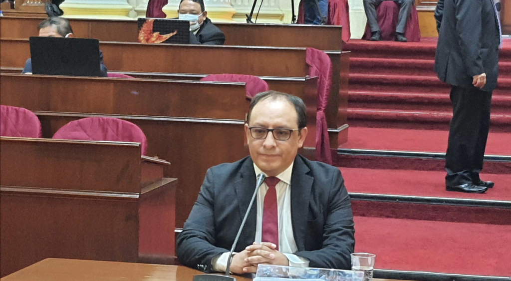 Gustavo Gutiérrez Ticse is elected magistrate of the Constitutional Court