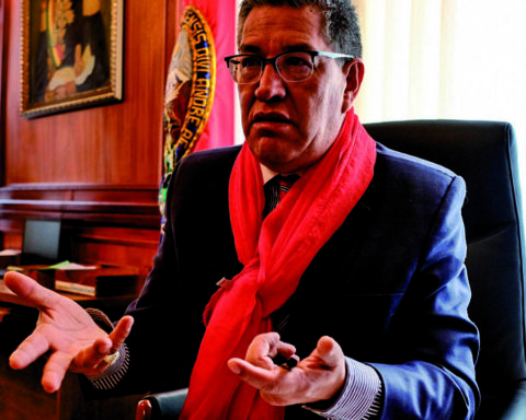 Heredia: "I have seen the crisis of leaders, they have come to ask for charges"