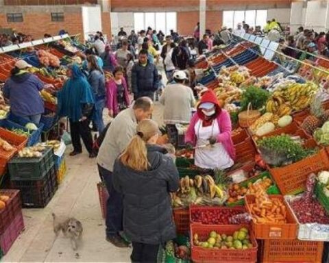 Household spending grows, but it was not the same for everyone