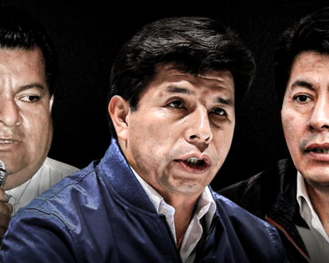 How does the dissemination of the alleged audios of Bruno Pacheco and Zamir Villaverde affect Pedro Castillo?