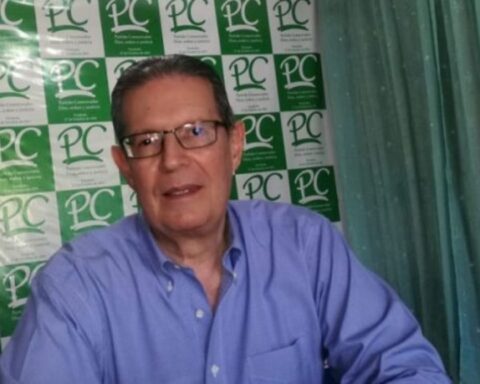 Illegalized Conservative Party "disassociates" from Alfredo César