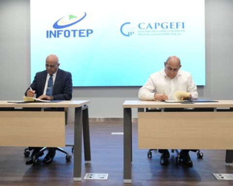 Infotep y Capgefi buscan ampliar formación política y gestión fiscal