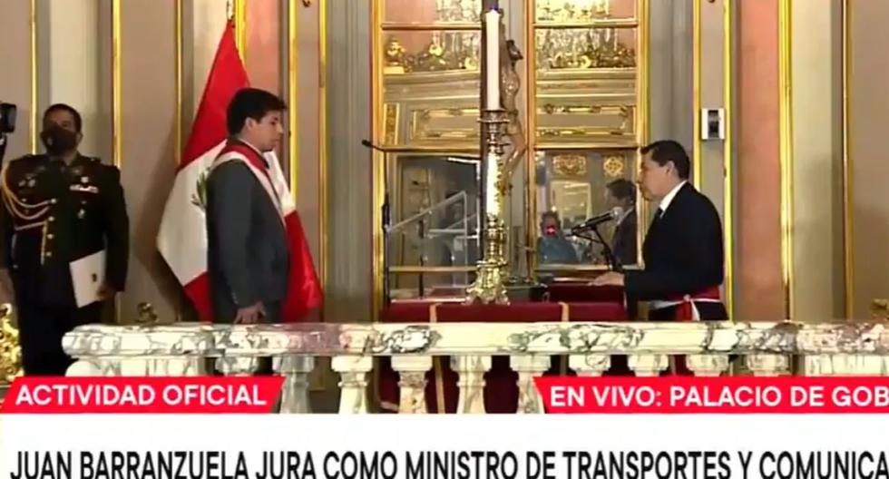 Juan Barranzuela is sworn in as Minister of Transport and Communications to replace Nicolás Bustamante