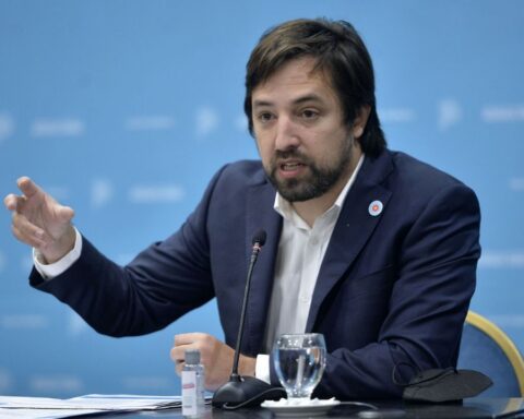 Kreplak warned that the variant of coronavirus that predominates in the country can evade tests