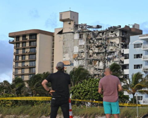 Champlain Towers South, Visados