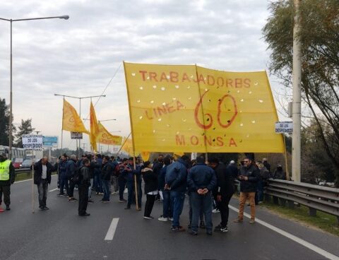 Line 60 workers protest in rejection of the dismissal of a delegate