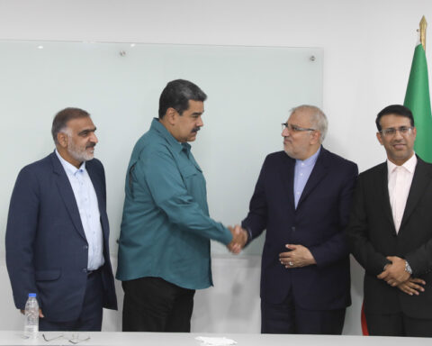 Maduro held a meeting with the Iranian Oil Minister