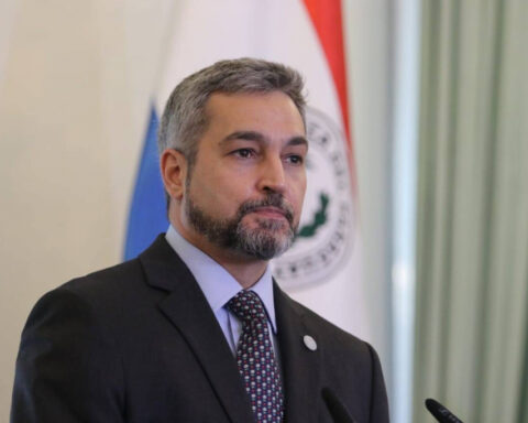 Marito prefers to govern his party before the country