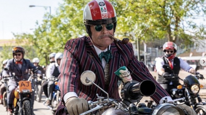 More than 1,800 motorcyclists toured the City of Buenos Aires for a charity event