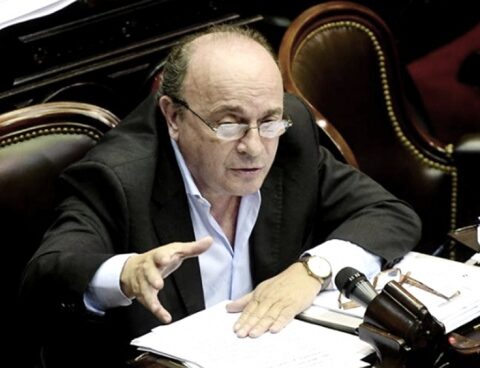 Moreau denounced a "operative" to discredit the Intelligence Commission that he chairs