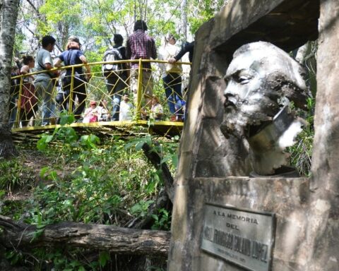 National parks reopen for citizens